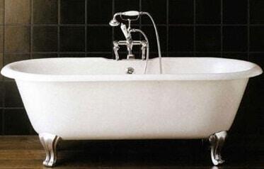 Vasca da bagno in stile antico color bianco