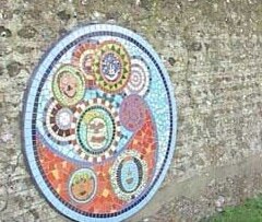 Come creare un mosaico su un muretto
