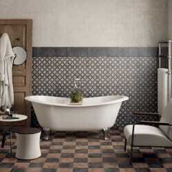 Pavimento in ceramica su bagno in stile vintage