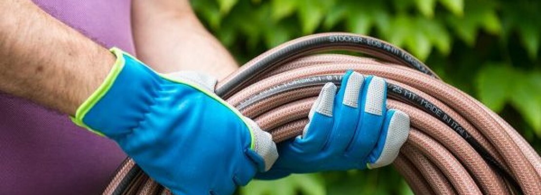 Una guida all'acquisto per scegliere i migliori guanti da giardinaggio per uomo.