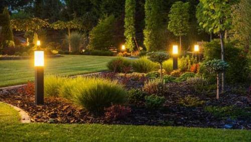 Moderni sistemi di illuminazione a LED per giardino che combinano efficienza energetica e stile