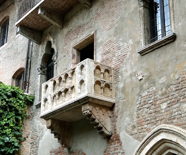 Balcone di Giulietta nella casa in Via Cappello a Verona.