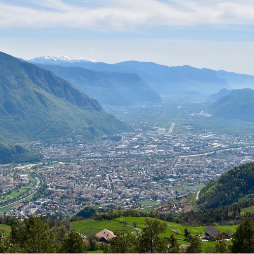 La città di Bolzano: tanti investimenti anche sulla scuola per servizi ancora più innovativi.