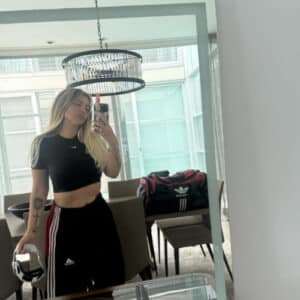 Wanda Nara nella sua casa in Argentina lontana dall'Italia ha dimenticato la villa sul Lago di Como.