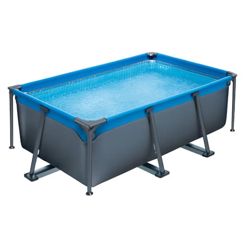 Piscina fuori terra con tubolari.