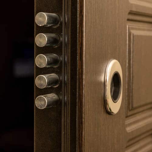Come si sceglie la porta blindata: le fasi del processo dal sopralluogo all'installazione.