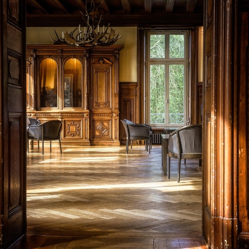 Il restauro del parquet è un'operazione che rende il pavimento in legno bello e funzionale come nuovo