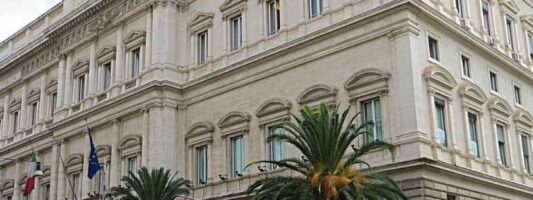 La banca d'Italia quantifica la relazione tra classe energetica e valore della casa.