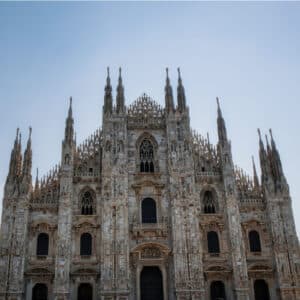 Restauro del Duomo di Milano: il maxi ponteggio per i lavori sul tiburio allo studio degli ingegneri europei.