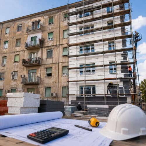 Contributi fino al 65% per riqualificare gli edifici: 3,3 miliardi per l’edilizia in Italia