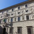 Il Consiglio di Stato si esprime su un Permesso di Costruire decaduto causa inizio tardivo dei lavori.
